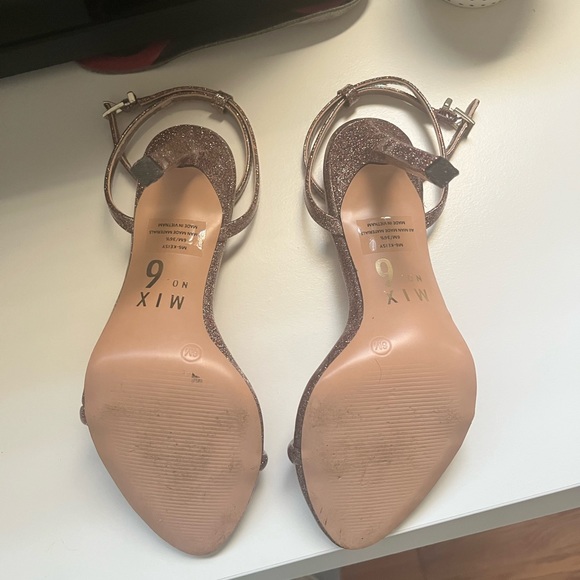 Heels - Picture 5 of 5